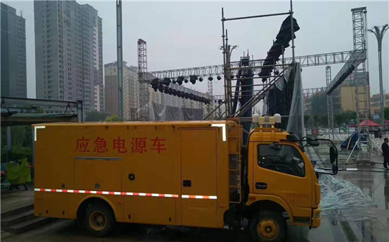 十月田镇出租发电车